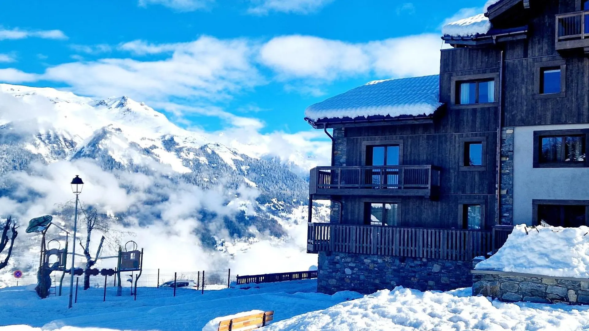 Superbe T4 A Plagne Montalbert Avec Cheminee, Wifi, Parking & Terrasse - Fr-1-755-28 La Plagne Appartamento