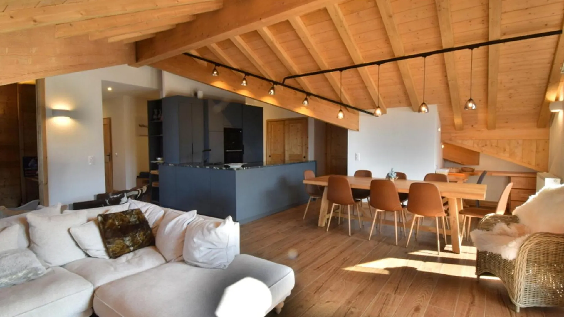 Superbe T4 A Plagne Montalbert Avec Cheminee, Wifi, Parking & Terrasse - Fr-1-755-28 La Plagne
